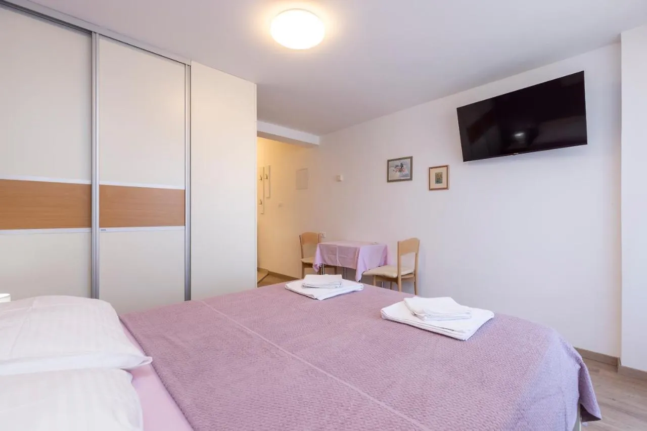 3M-Polic Apartment Mali Losinj 0*,  Croatia