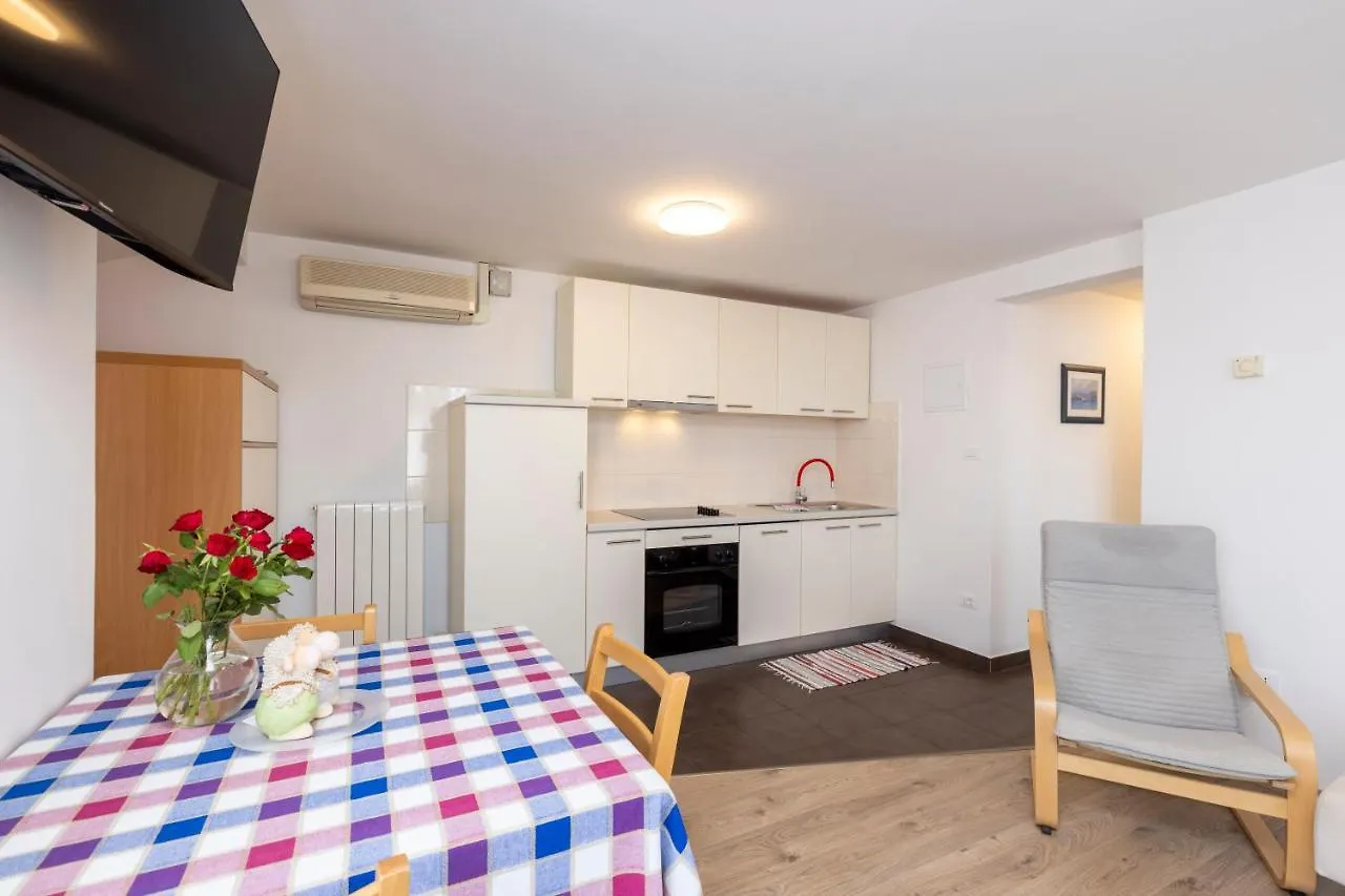 3M-Polic Apartment Mali Losinj