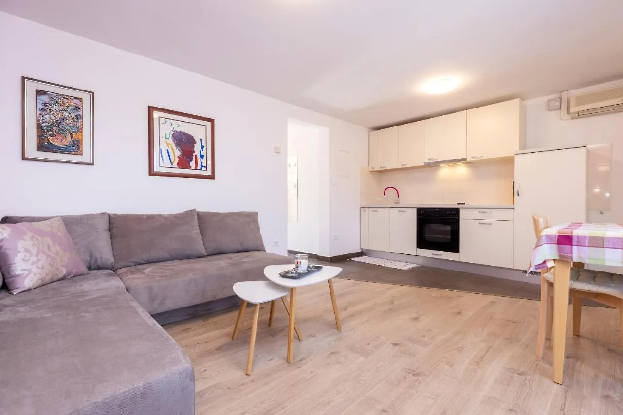 3M-Polic Apartment Mali Losinj
